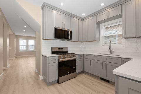 Tiny photo for 2848 N Mobile Avenue, Chicago, IL 60634 (MLS # 12516135)