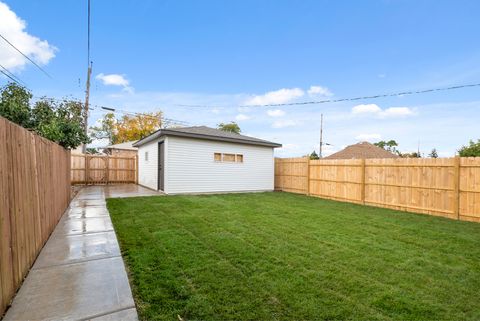 Tiny photo for 2848 N Mobile Avenue, Chicago, IL 60634 (MLS # 12516135)