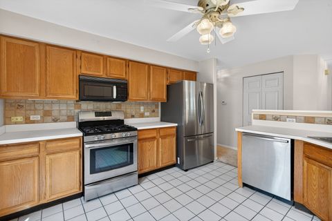 Tiny photo for 138 Concord Lane, Carol Stream, IL 60188 (MLS # 12617474)
