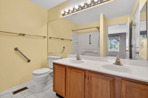 Tiny photo for 138 Concord Lane, Carol Stream, IL 60188 (MLS # 12617474)