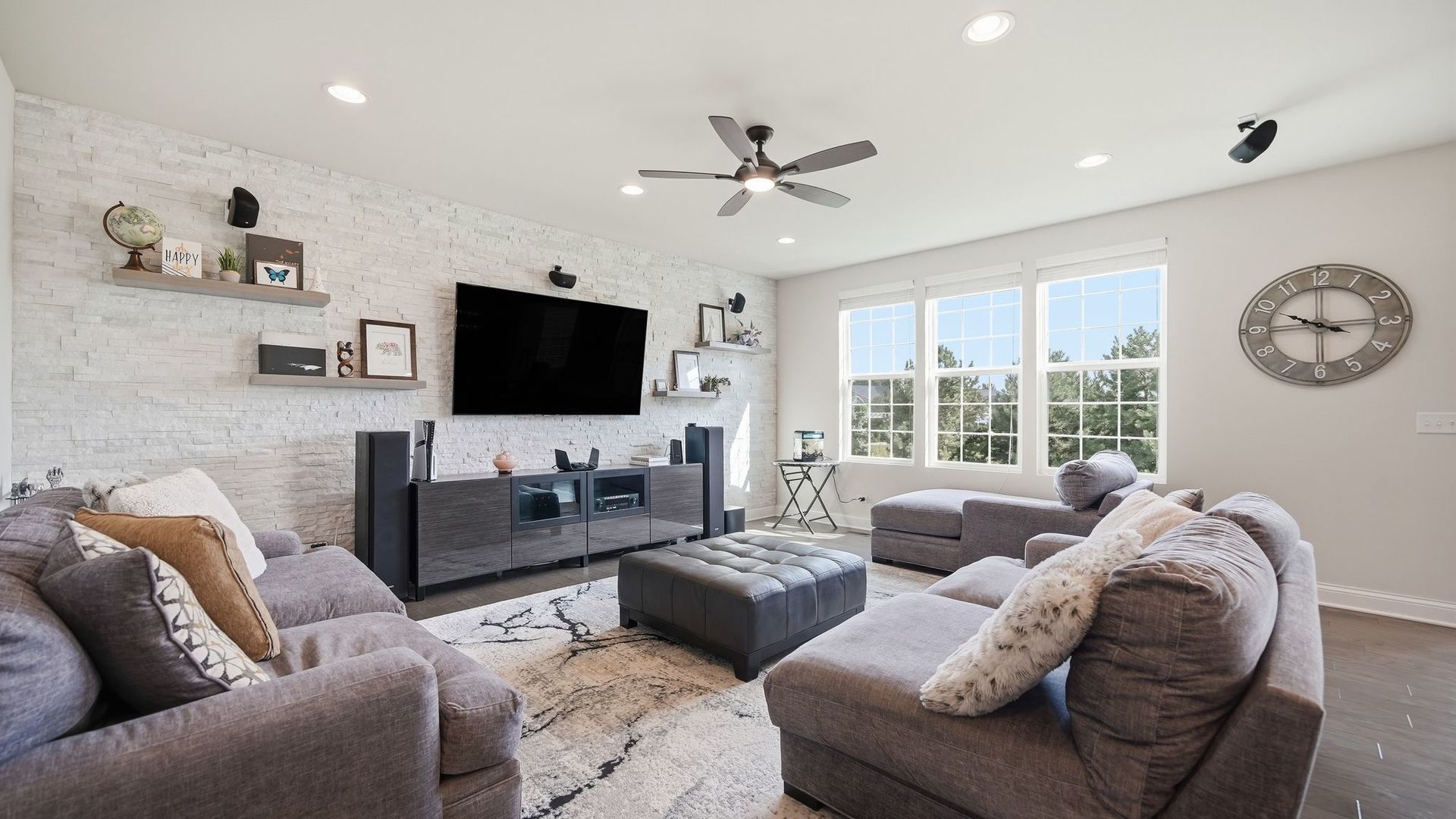 5 Palisades Boulevard