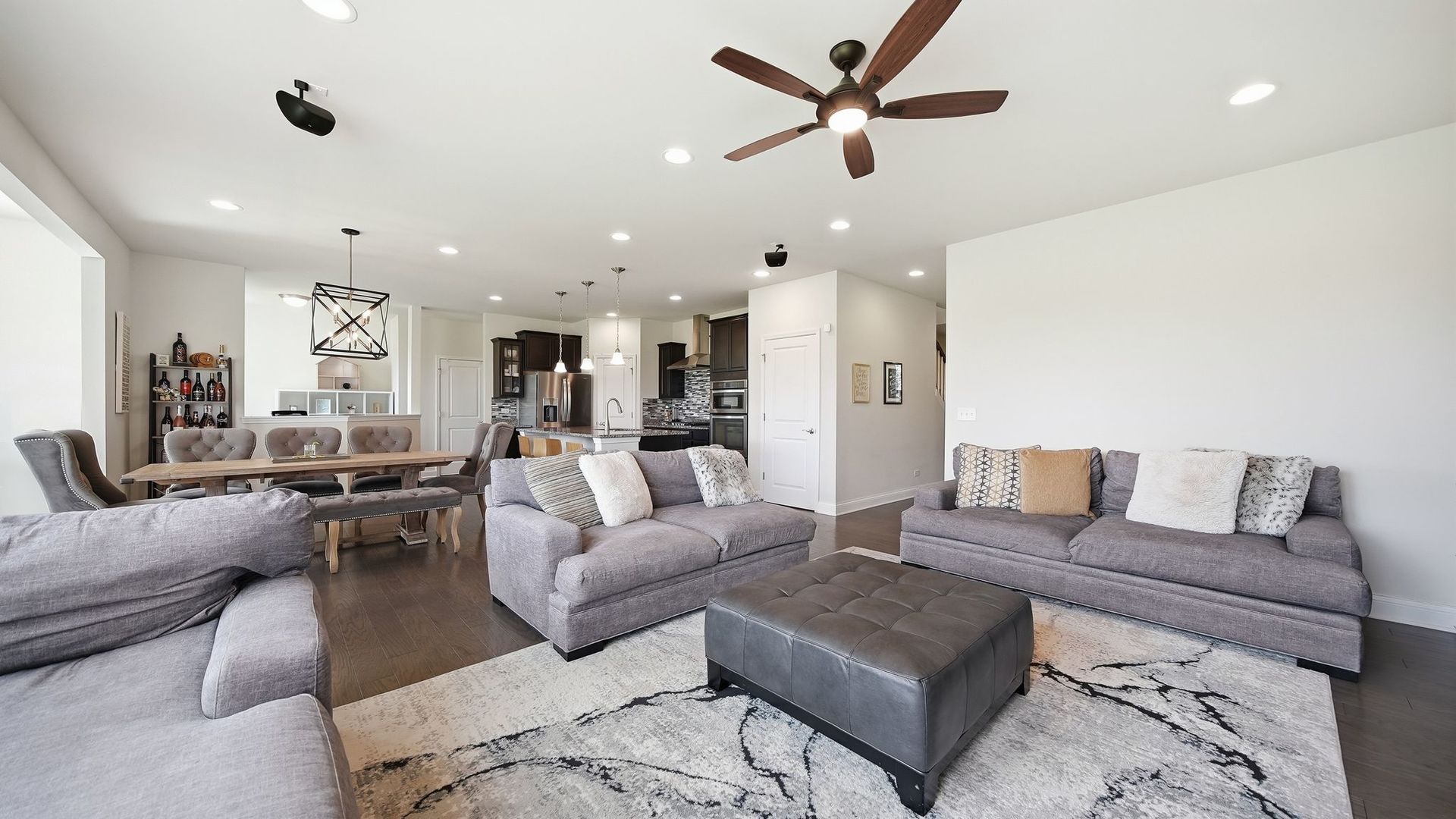 5 Palisades Boulevard