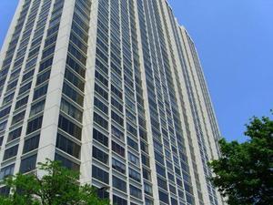 View Chicago, IL 60657 condo