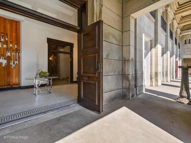 4840 S Dorchester Avenue 3