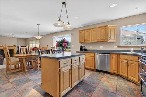 Tiny photo for 15711 Menominee Court, Manhattan, IL 60442 (MLS # 12665981)