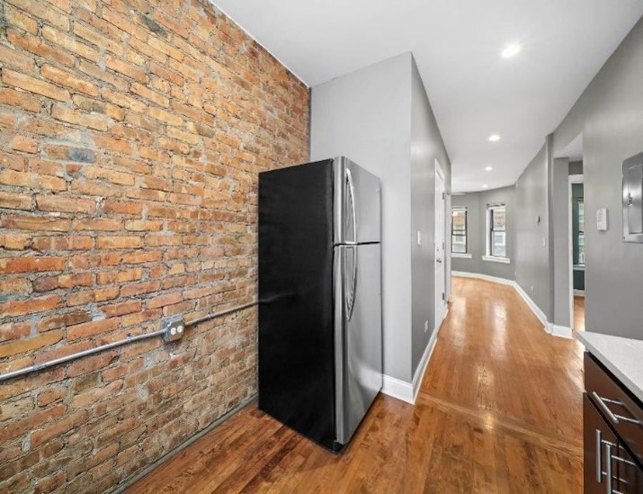 1619 E 70th Street