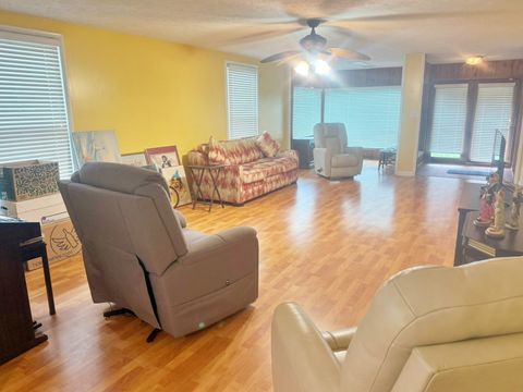 Tiny photo for 1604 North Avenue, Metropolis, IL 62960 (MLS # 12641308)