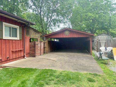 Tiny photo for 1604 North Avenue, Metropolis, IL 62960 (MLS # 12641308)