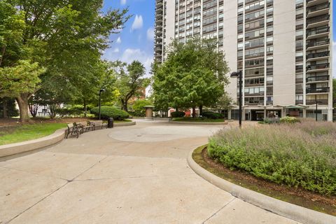 Tiny photo for 1460 N Sandburg Terrace #2001A, Chicago, IL 60610 (MLS # 12494694)