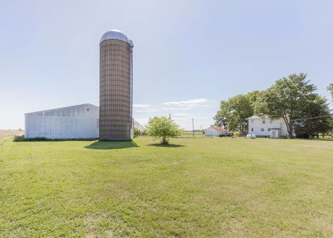 Tiny photo for 29058 E 2700 Street, Prophetstown, IL 61277 (MLS # 12663443)