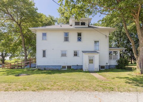 Tiny photo for 29058 E 2700 Street, Prophetstown, IL 61277 (MLS # 12663443)