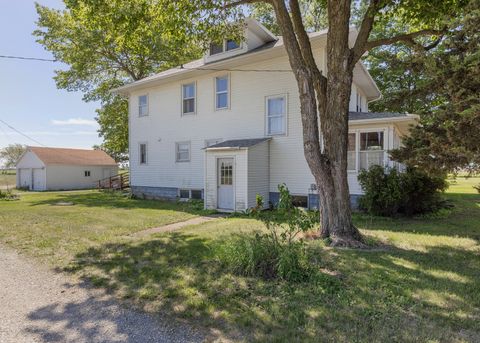 Tiny photo for 29058 E 2700 Street, Prophetstown, IL 61277 (MLS # 12663443)