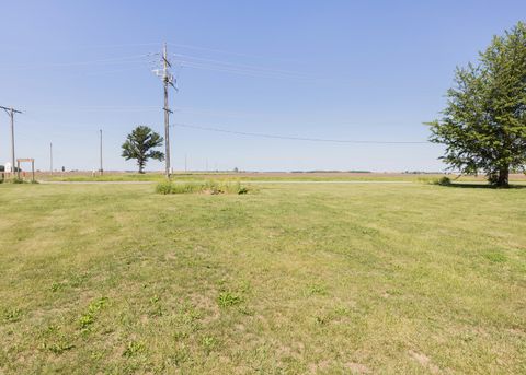 Tiny photo for 29058 E 2700 Street, Prophetstown, IL 61277 (MLS # 12663443)