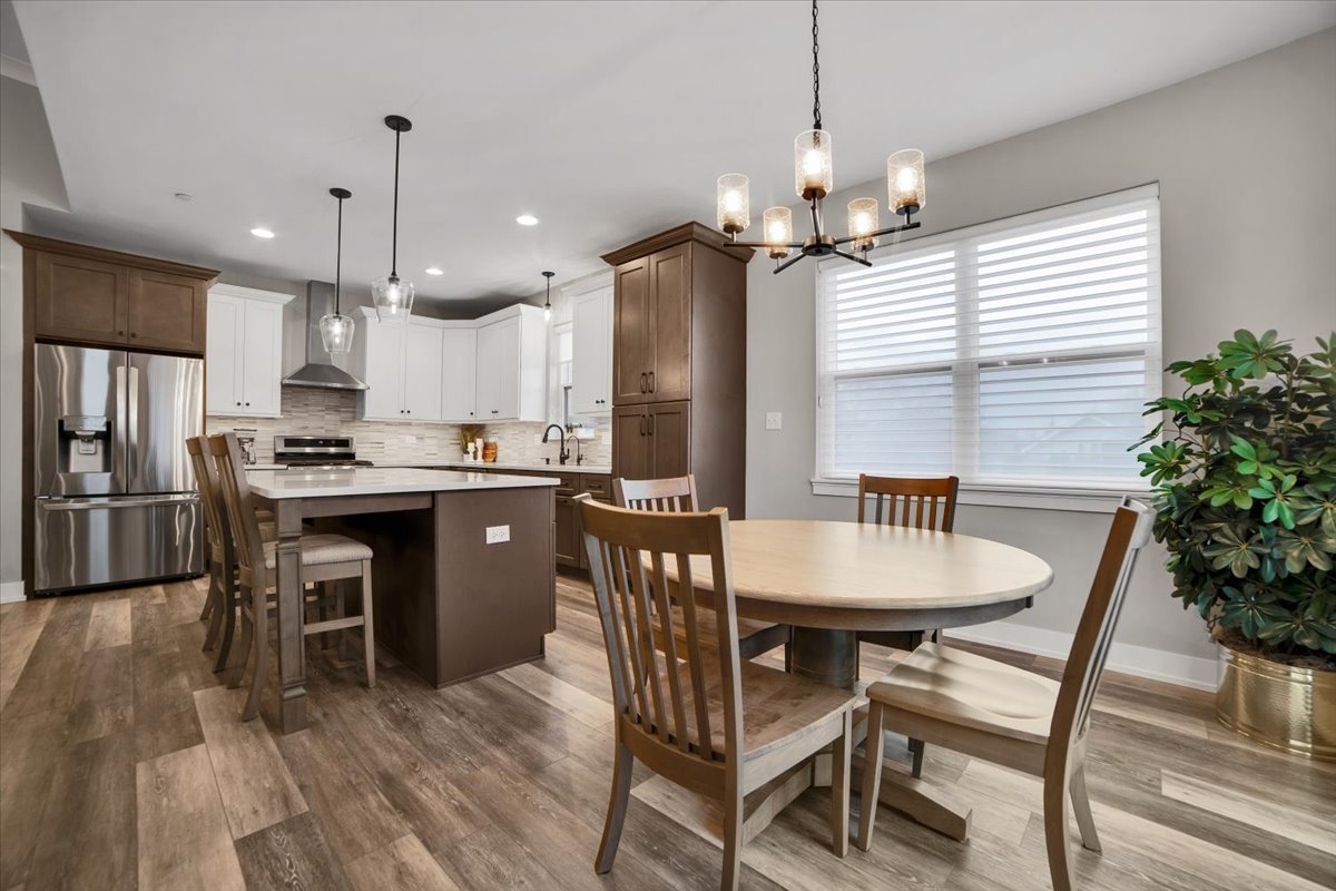 1352 Lacoma Court