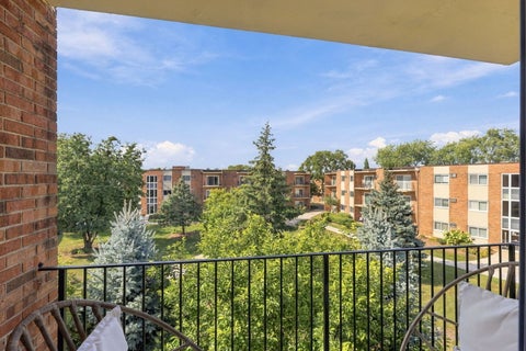 Tiny photo for 9724 S Karlov Avenue #304, Oak Lawn, IL 60453 (MLS # 12760923)
