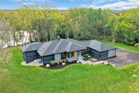 815 N English Settlement Avenue Burlington WI 53105