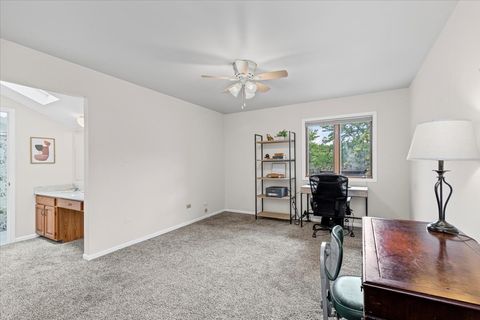 Tiny photo for 924 STRATFORD Court, Grayslake, IL 60030 (MLS # 12418813)