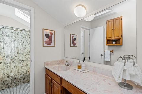 Tiny photo for 924 STRATFORD Court, Grayslake, IL 60030 (MLS # 12418813)