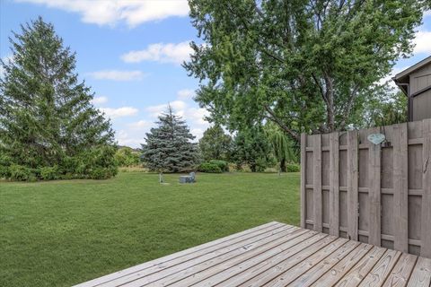 Tiny photo for 924 STRATFORD Court, Grayslake, IL 60030 (MLS # 12418813)