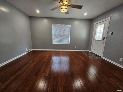 Tiny photo for 219 S 19TH Street, Mt Vernon, IL 62864 (MLS # EB460189)