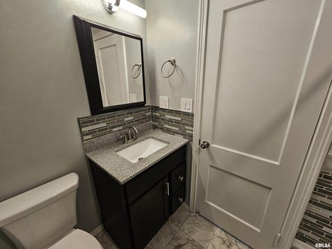 Tiny photo for 219 S 19TH Street, Mt Vernon, IL 62864 (MLS # EB460189)