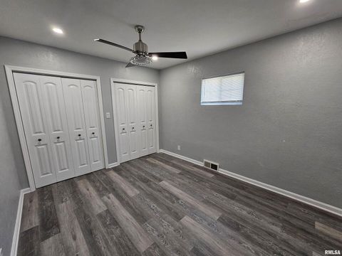 Tiny photo for 219 S 19TH Street, Mt Vernon, IL 62864 (MLS # EB460189)