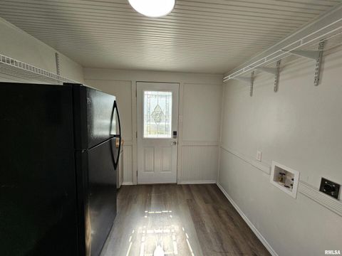 Tiny photo for 219 S 19TH Street, Mt Vernon, IL 62864 (MLS # EB460189)