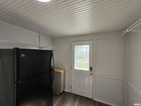 Tiny photo for 219 S 19TH Street, Mt Vernon, IL 62864 (MLS # EB460189)