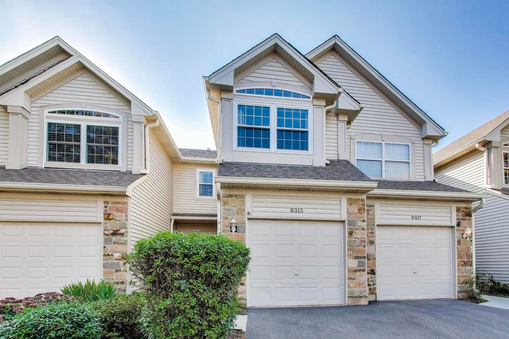 Photo for 8315 Sierra Woods Lane, Carpentersville, IL 60110 (MLS # 12486906)