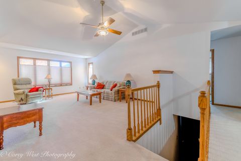 Tiny photo for 1208 Foxpointe Drive, Sycamore, IL 60178 (MLS # 12485142)