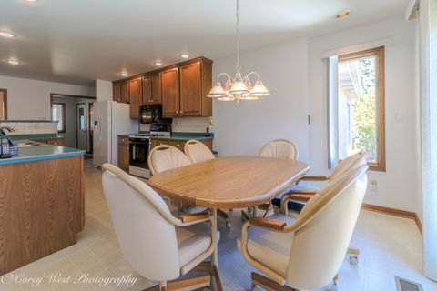 Tiny photo for 1208 Foxpointe Drive, Sycamore, IL 60178 (MLS # 12485142)