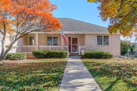 Photo of 1208 Foxpointe Drive, Sycamore, IL 60178 (MLS # 12485142)