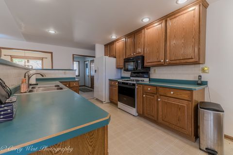 Tiny photo for 1208 Foxpointe Drive, Sycamore, IL 60178 (MLS # 12485142)