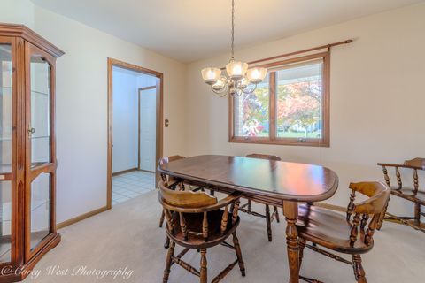 Tiny photo for 1208 Foxpointe Drive, Sycamore, IL 60178 (MLS # 12485142)