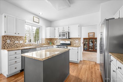 Tiny photo for 18500 W Aspen Court, Grayslake, IL 60030 (MLS # 12582559)