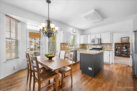 Tiny photo for 18500 W Aspen Court, Grayslake, IL 60030 (MLS # 12582559)