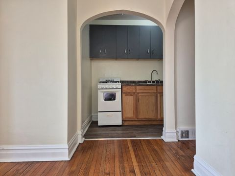 Tiny photo for 3208 Grove Avenue #2, Berwyn, IL 60402 (MLS # 12615809)