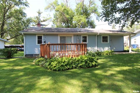 Tiny photo for 915 N 12TH Street, Clinton, IA 52732 (MLS # QC4266503)