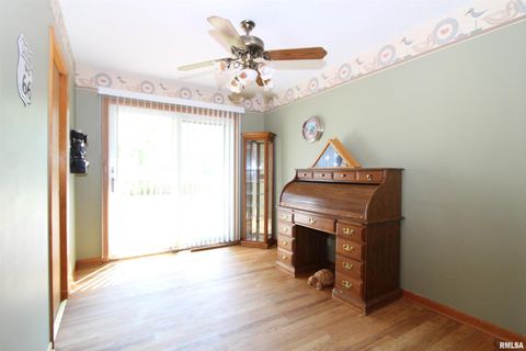 Tiny photo for 915 N 12TH Street, Clinton, IA 52732 (MLS # QC4266503)