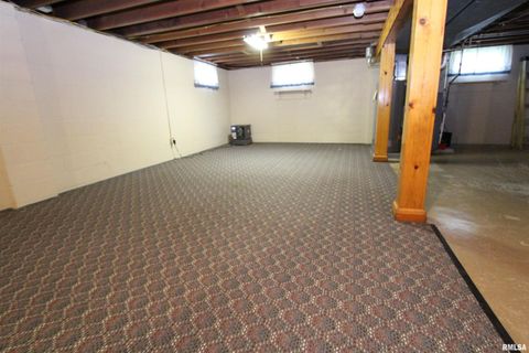 Tiny photo for 915 N 12TH Street, Clinton, IA 52732 (MLS # QC4266503)