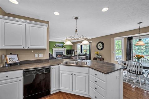 Tiny photo for 9 Willowbend Court, Bloomington, IL 61705 (MLS # 12470927)