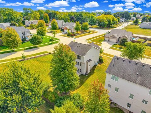 Tiny photo for 9 Willowbend Court, Bloomington, IL 61705 (MLS # 12470927)