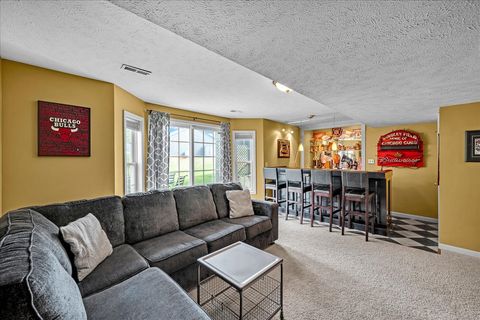 Tiny photo for 9 Willowbend Court, Bloomington, IL 61705 (MLS # 12470927)