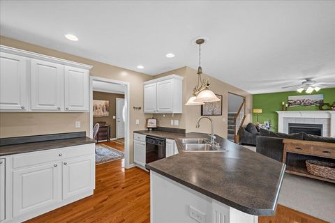 Tiny photo for 9 Willowbend Court, Bloomington, IL 61705 (MLS # 12470927)