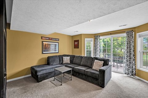 Tiny photo for 9 Willowbend Court, Bloomington, IL 61705 (MLS # 12470927)