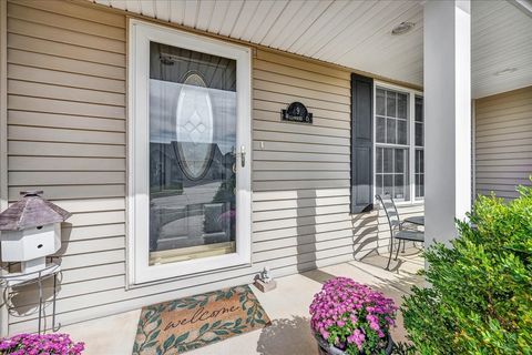 Tiny photo for 9 Willowbend Court, Bloomington, IL 61705 (MLS # 12470927)