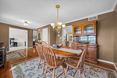 Tiny photo for 9 Willowbend Court, Bloomington, IL 61705 (MLS # 12470927)