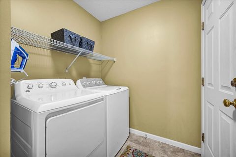 Tiny photo for 9 Willowbend Court, Bloomington, IL 61705 (MLS # 12470927)