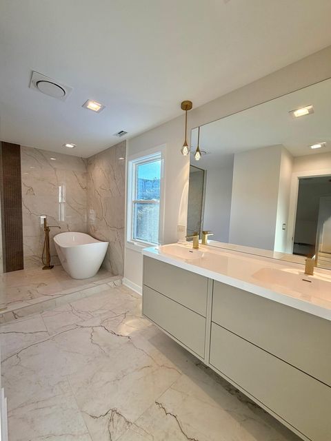 Tiny photo for 830 Deerfield Road, Highland Park, IL 60035 (MLS # 12602966)