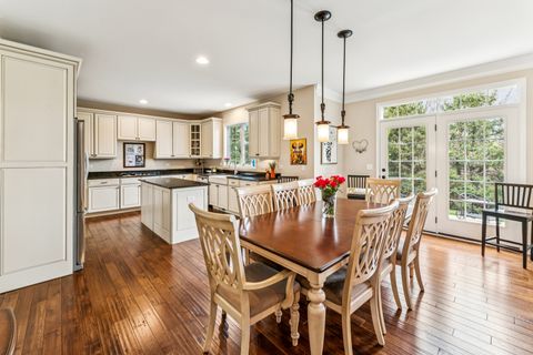 Tiny photo for 30 Denali Court, South Barrington, IL 60010 (MLS # 12625754)